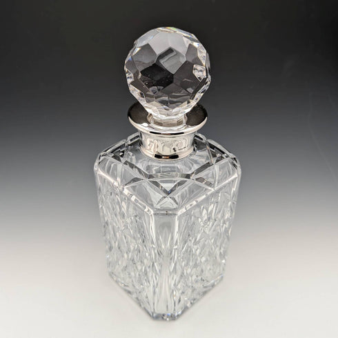 1977 年英國復古切割玻璃方形醒酒器純銀裝飾 2000 克